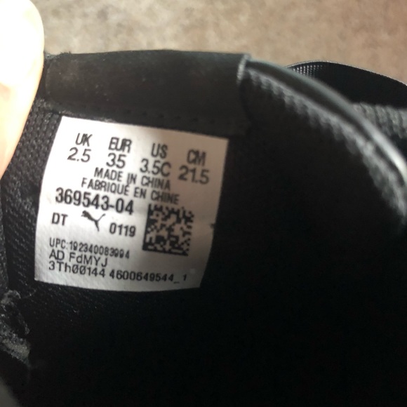 Cute Bow Laced Puma Sneakers - Picture 3 of 3